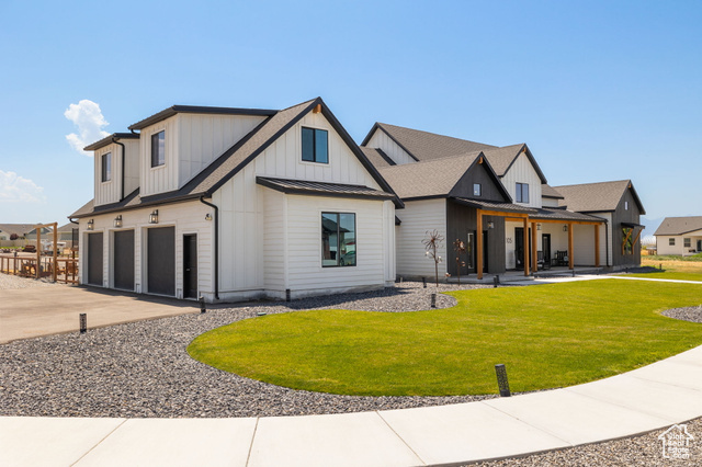 Property Photo:  105 W Hummingbird Ln  UT 84074 