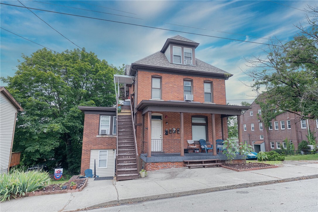 Property Photo: 302 N Pennsylvania Ave PA 15601