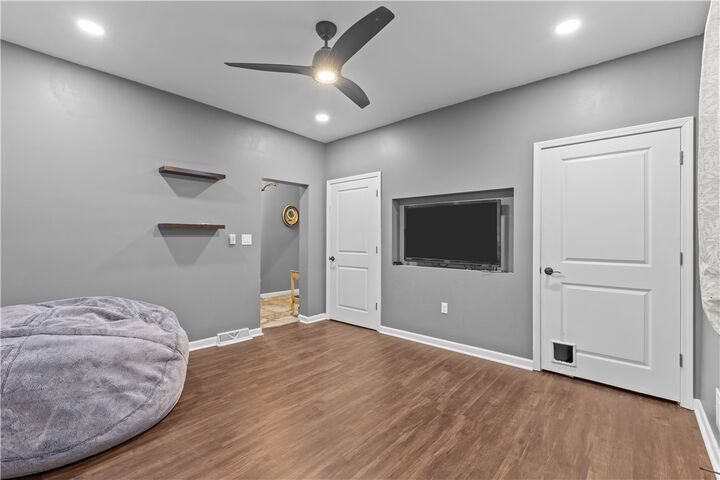 Property Photo:  376 Maple Ave  PA 15301 