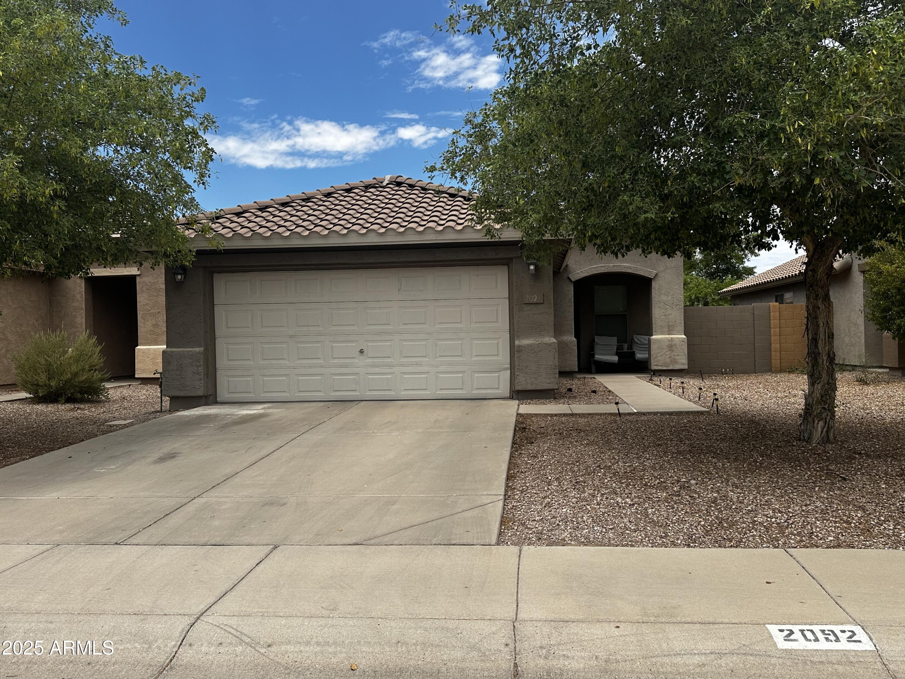 Property Photo: 2092 W Kristina Avenue AZ 85144