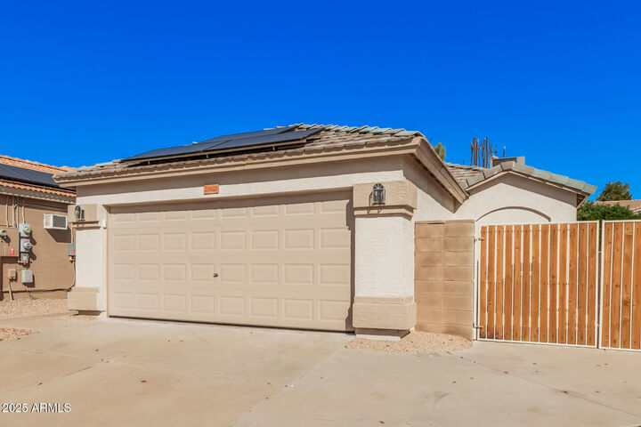 Property Photo: 21627 N 29th Drive AZ 85027