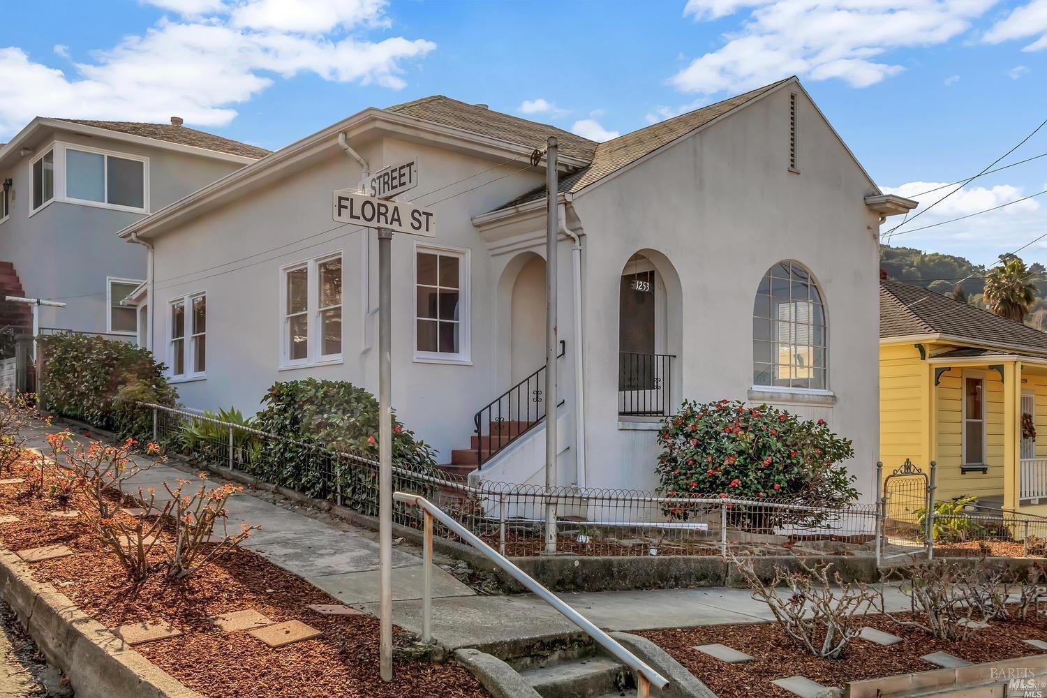 1253 Flora Street  Crockett CA 94525 photo