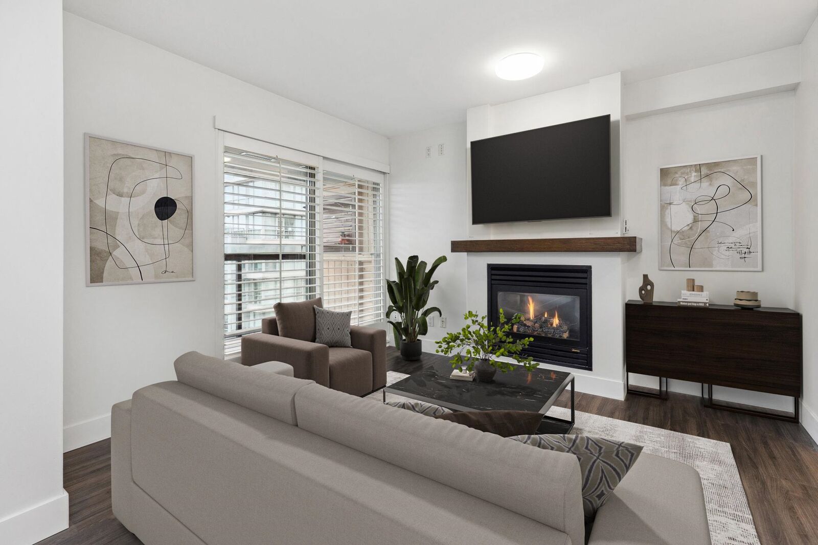 Property Photo: 989 Richards Street 2002 BC V6B 6R6