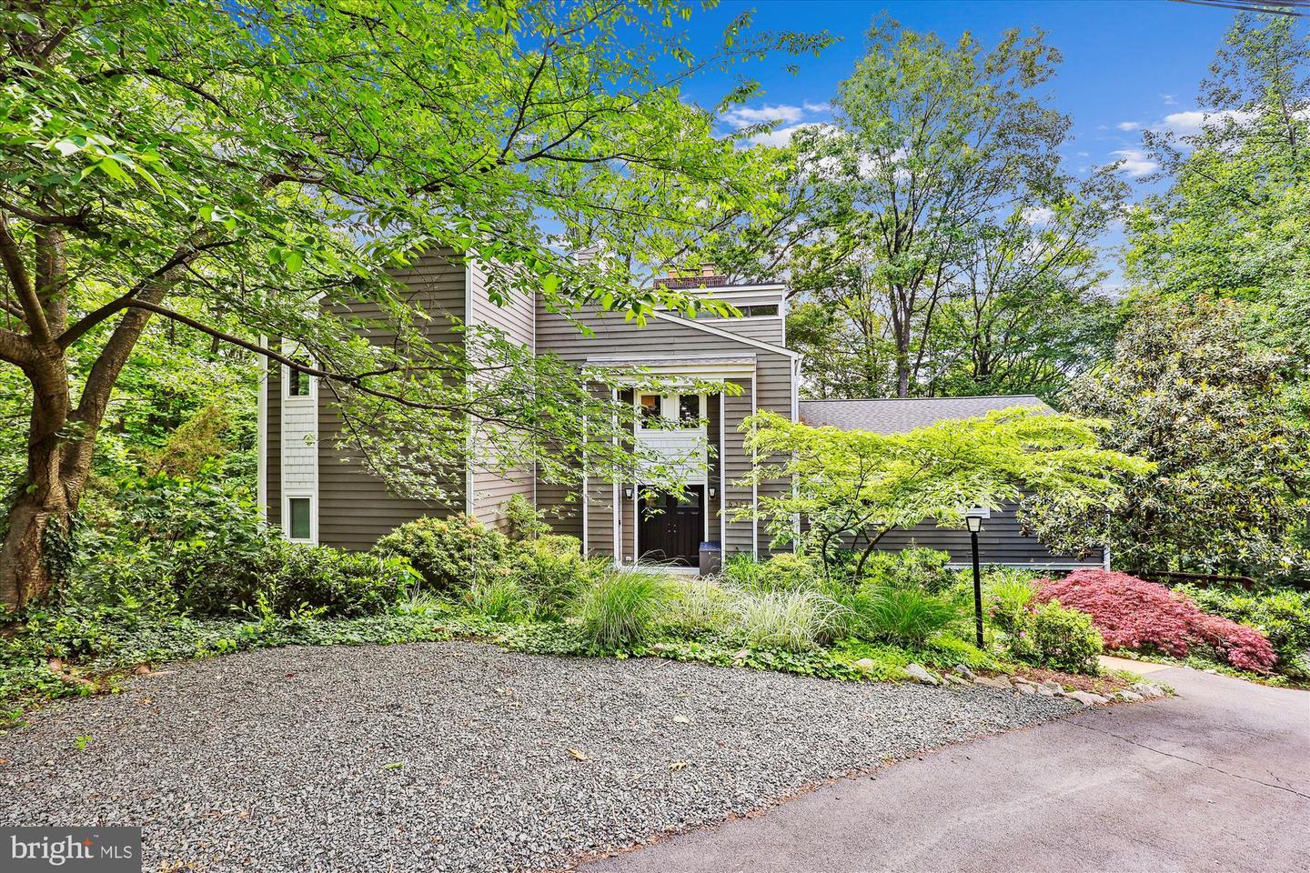 Property Photo:  6364 Evangeline Lane  VA 22312 