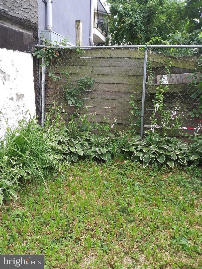 Property Photo: 1428 N Willington Street PA 19121