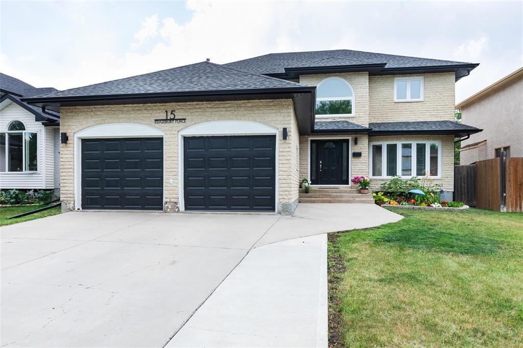Property Photo: 15 Ridgebury Place MB R3P 2G5