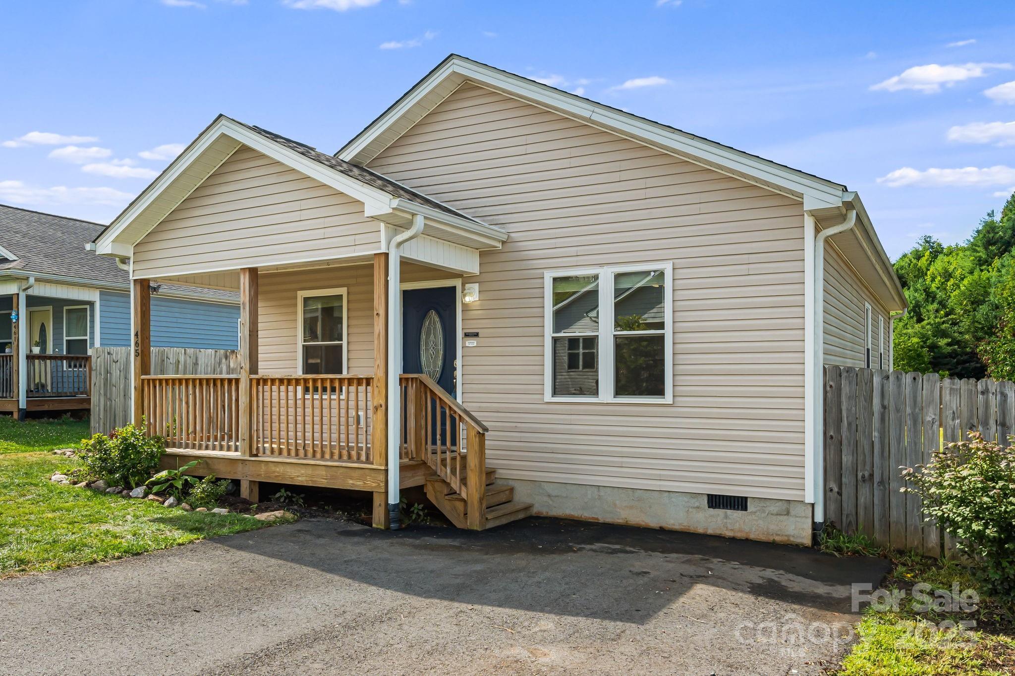 Property Photo: 465 Quinn Hill Lane NC 28754