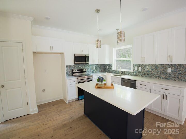 Property Photo: 13715 Circle Drive NC 28262