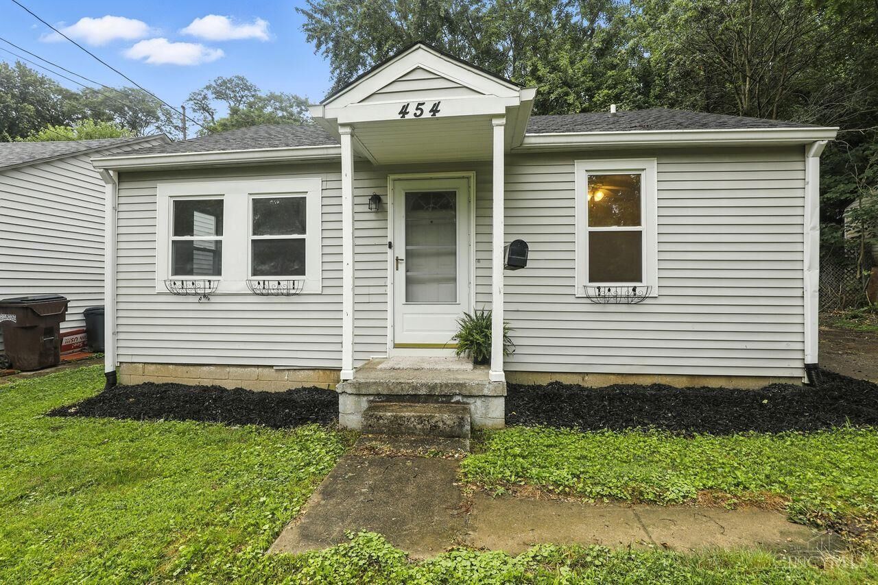 Property Photo: 454 Valley View Drive OH 45065