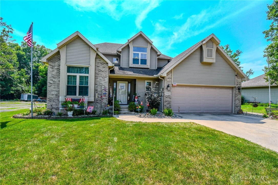 Property Photo:  1704 Echo Lake Drive  OH 45356 