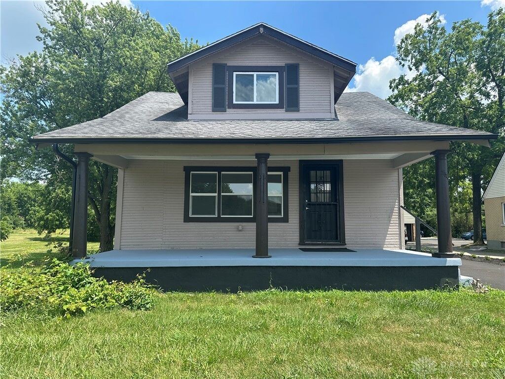 Property Photo: 2520 Harshman Road OH 45424
