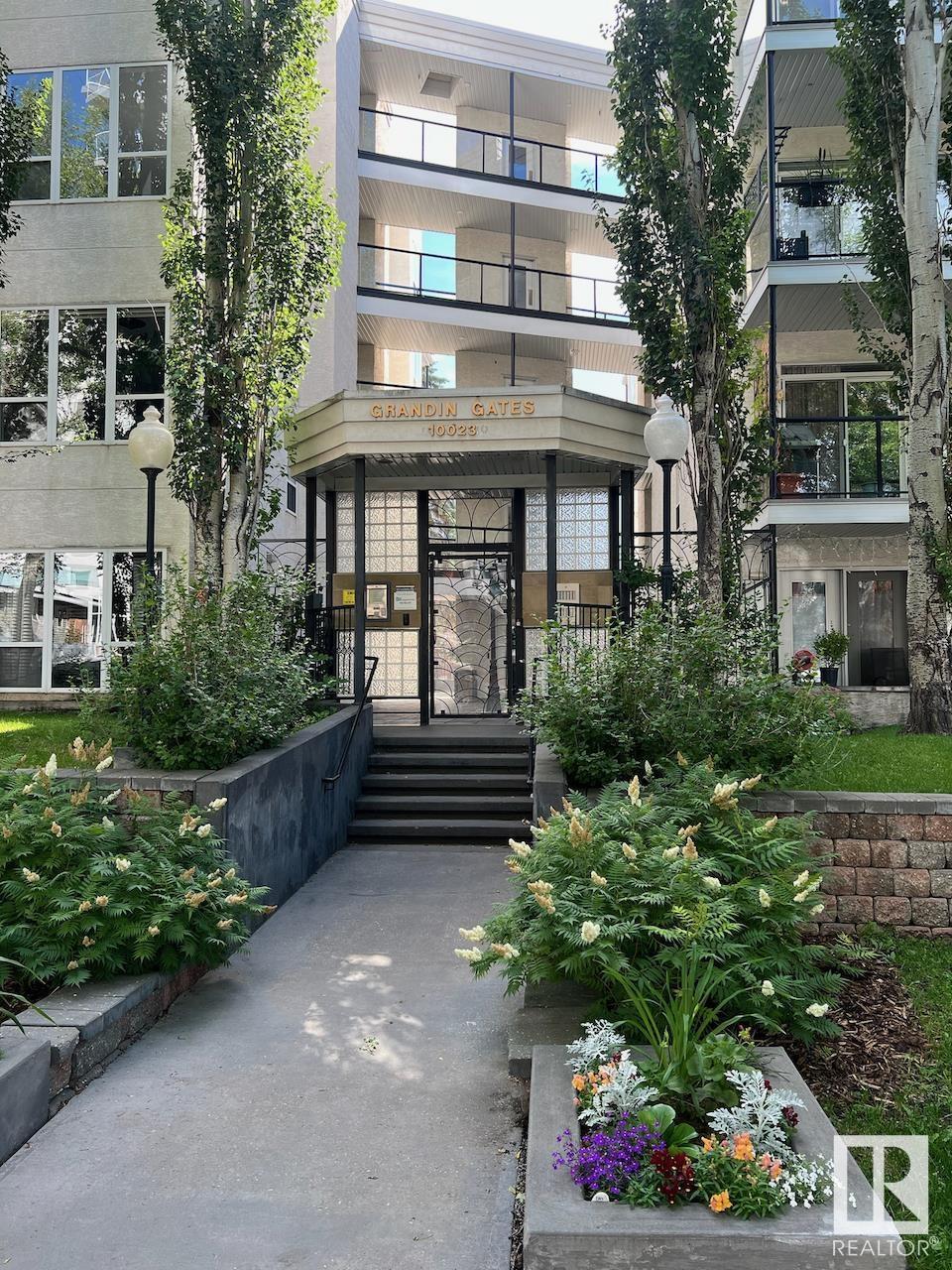 Photo de la propriété:  10023 110 Street NW 532  AB T5K 1J5 