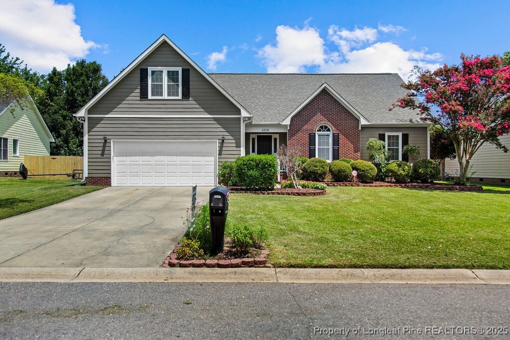 Property Photo: 6508 Jacobs Creek Circle NC 28306