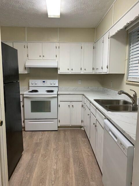 Property Photo:  1337 Woodstone Trace  GA 30260