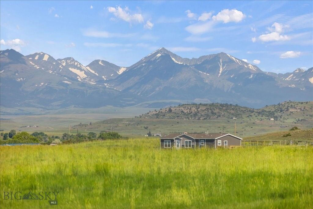 Property Photo: 20 Rapeljae Rd MT 59011