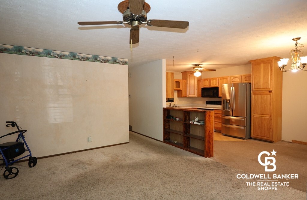Property Photo: 2321 N B Street KS 67846