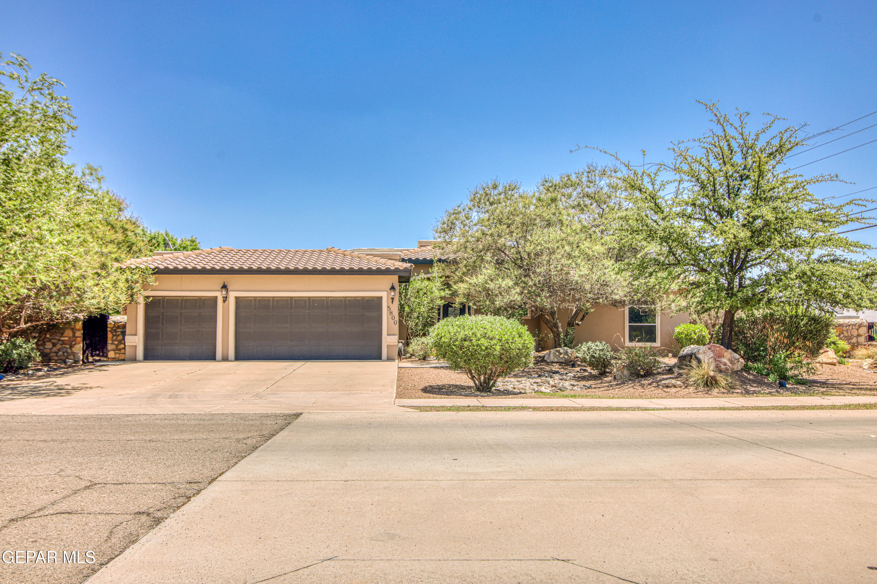 Property Photo:  5800 Angel Street  TX 79932 