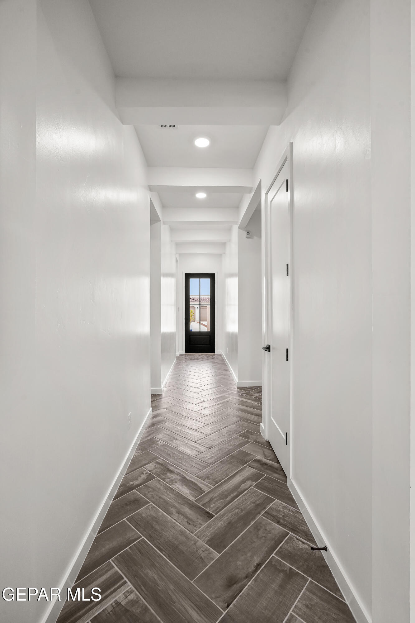 Property Photo:  1811 Kelsey Davis Avenue  TX 79928 