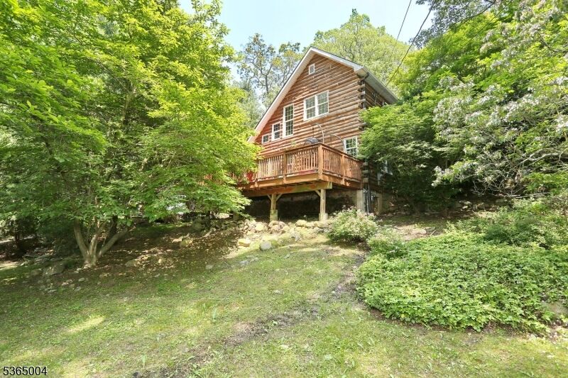 Property Photo:  19 Mohawk Trl  NJ 07456 