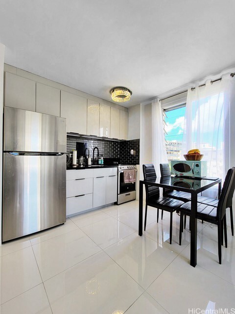 Property Photo: 445 Kaiolu Street 704 HI 96815