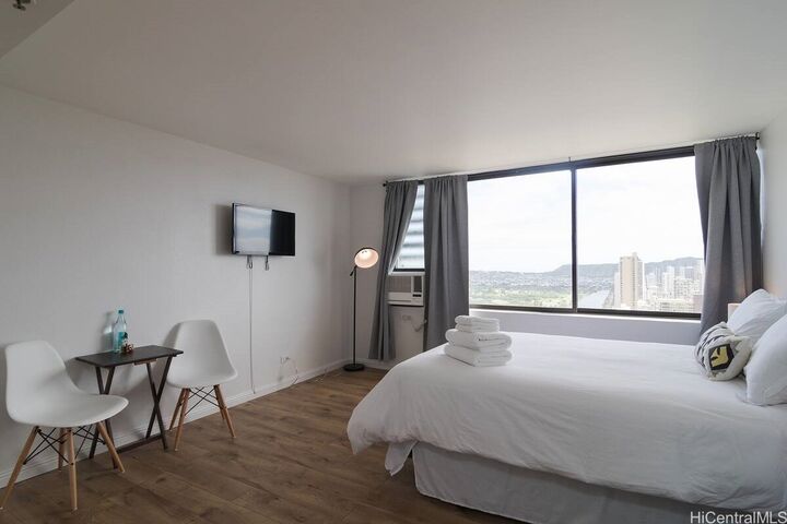 Property Photo:  444 Niu Street 3804  HI 96815 