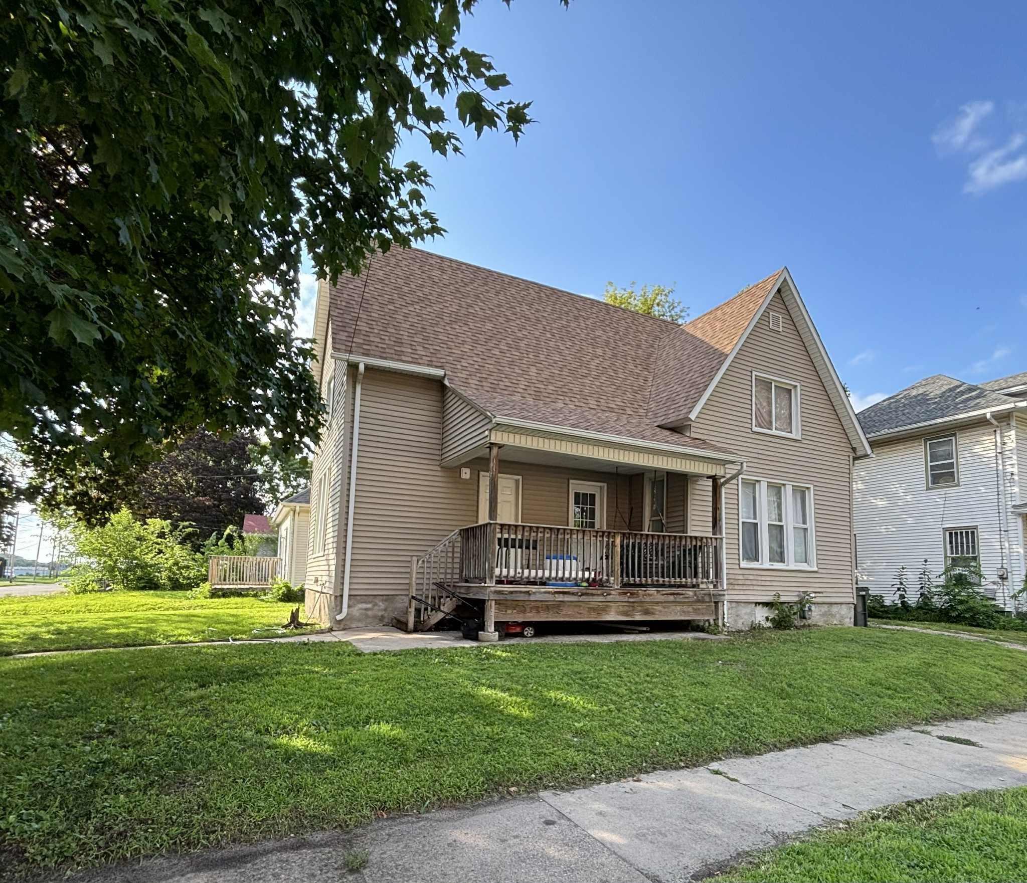 69 Lafayette Street  Waterloo IA 50703 photo