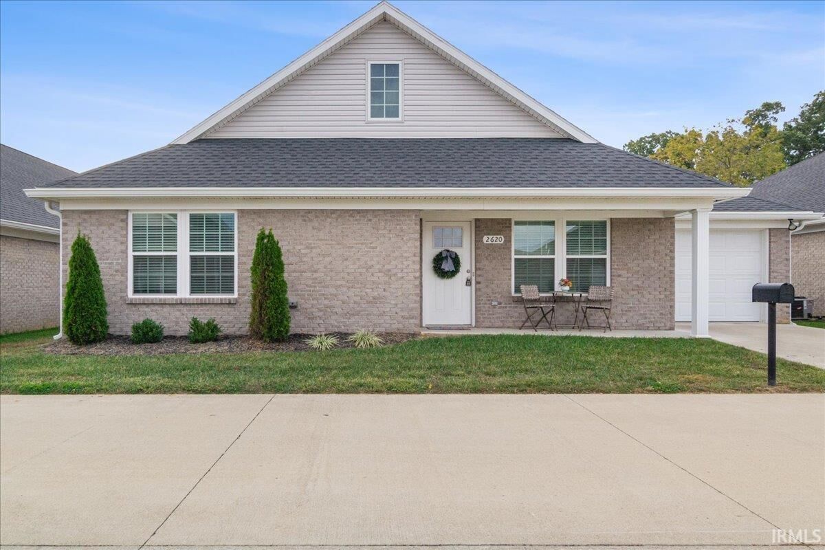 Property Photo:  2620 Pecan Trace  IN 47715 