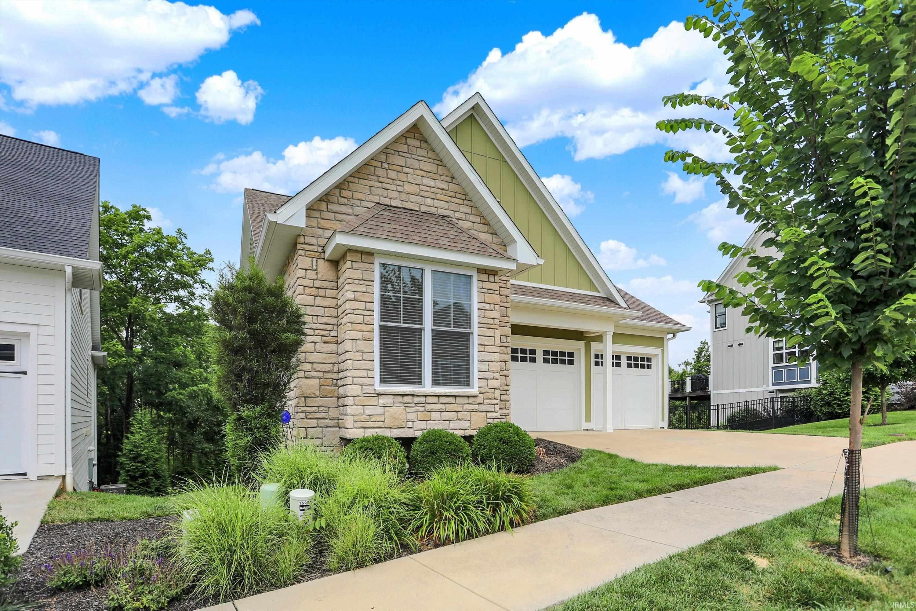 Property Photo: 1528 S Hathaway Court IN 47401