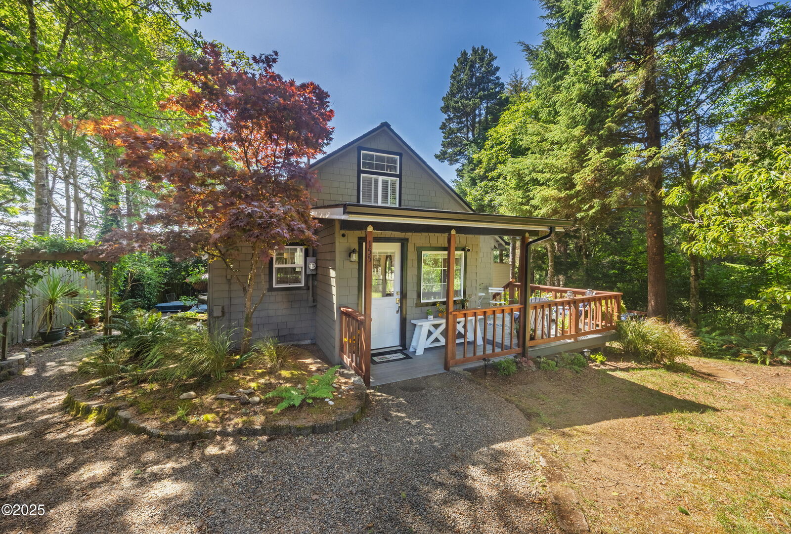 Property Photo:  155 Hazelton Avenue  OR 97341 