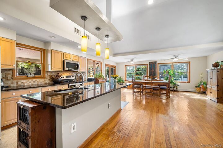 8 Oak Drive  New Windsor NY 12553 photo