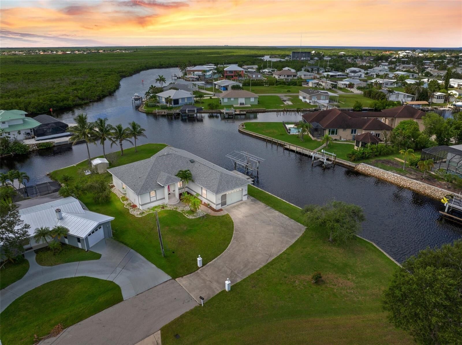 Property Photo:  539 Canada Court  FL 33950 