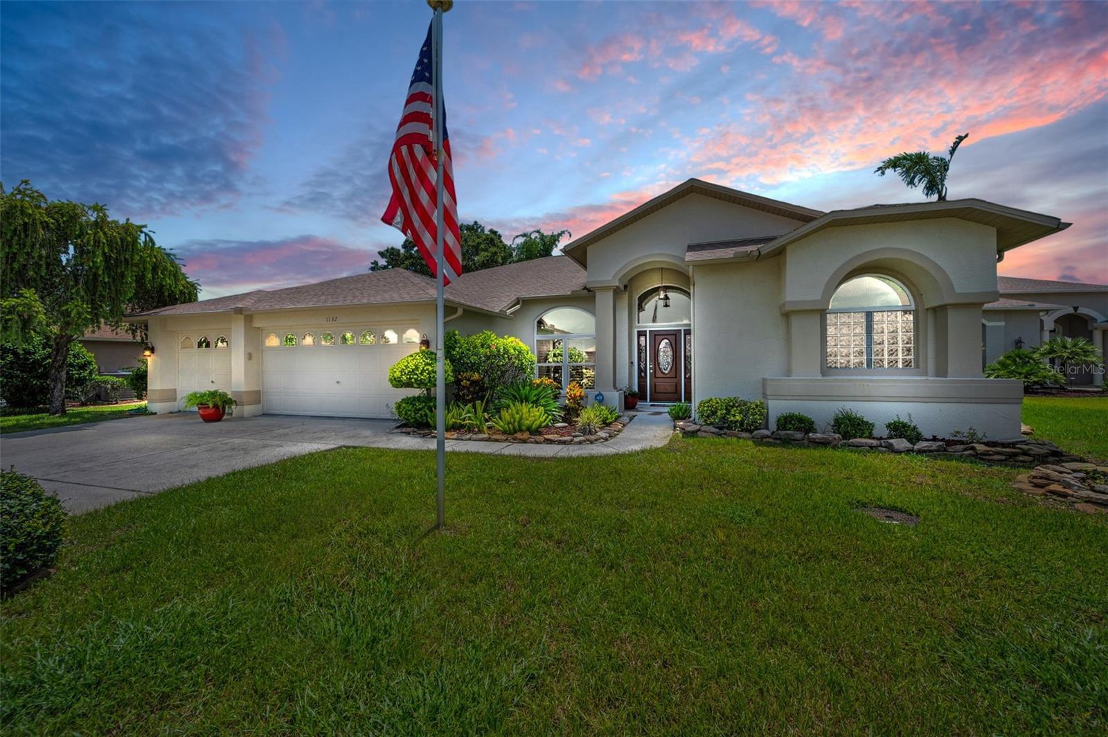 Property Photo:  1132 Rambling Vine Court  FL 34655 