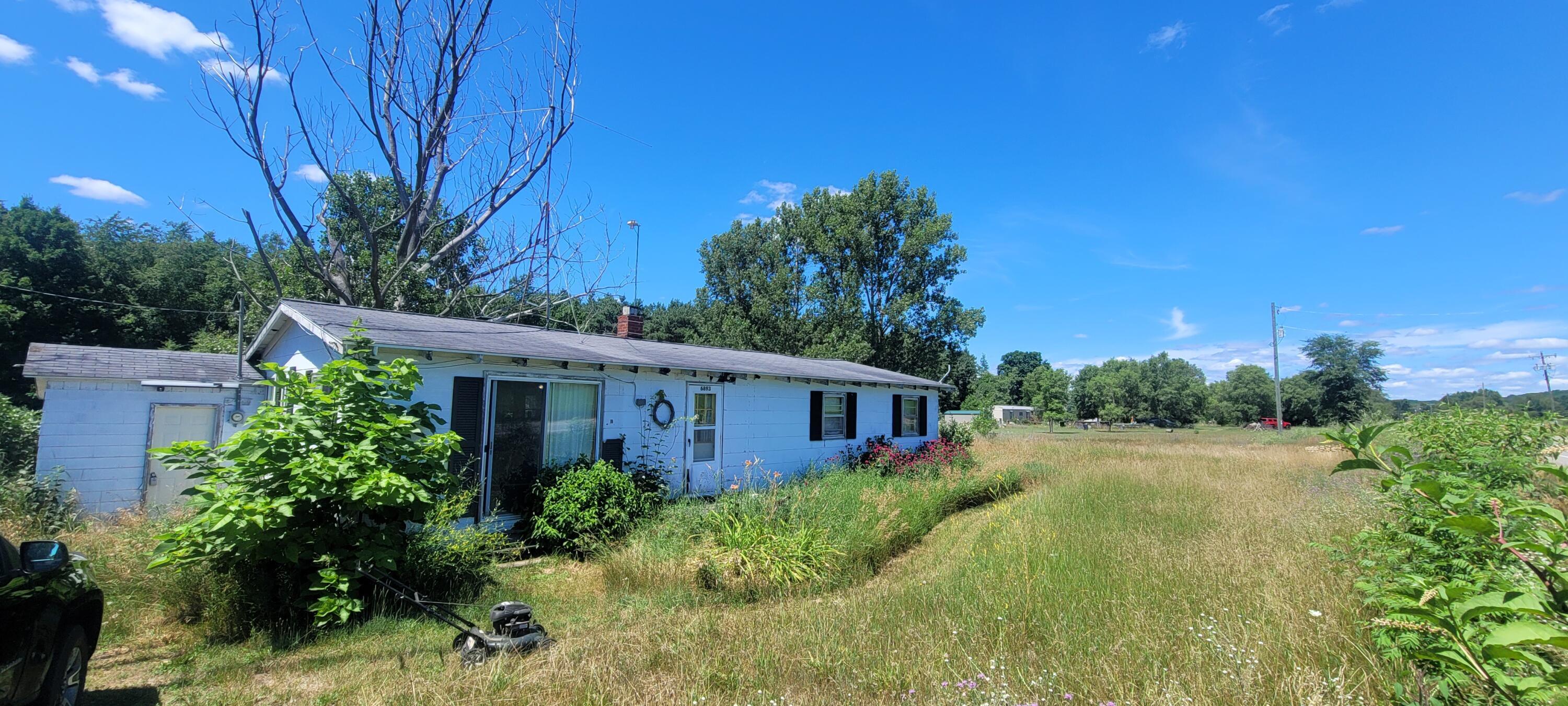 6893 N 126th Avenue  Hart MI 49420 photo