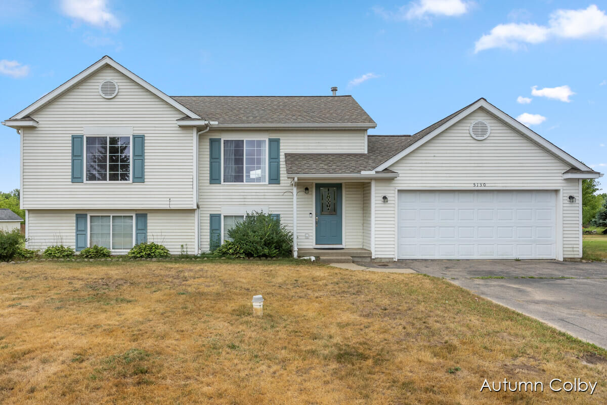 Property Photo:  5130 Fieldstone Meadow Drive  MI 49319 