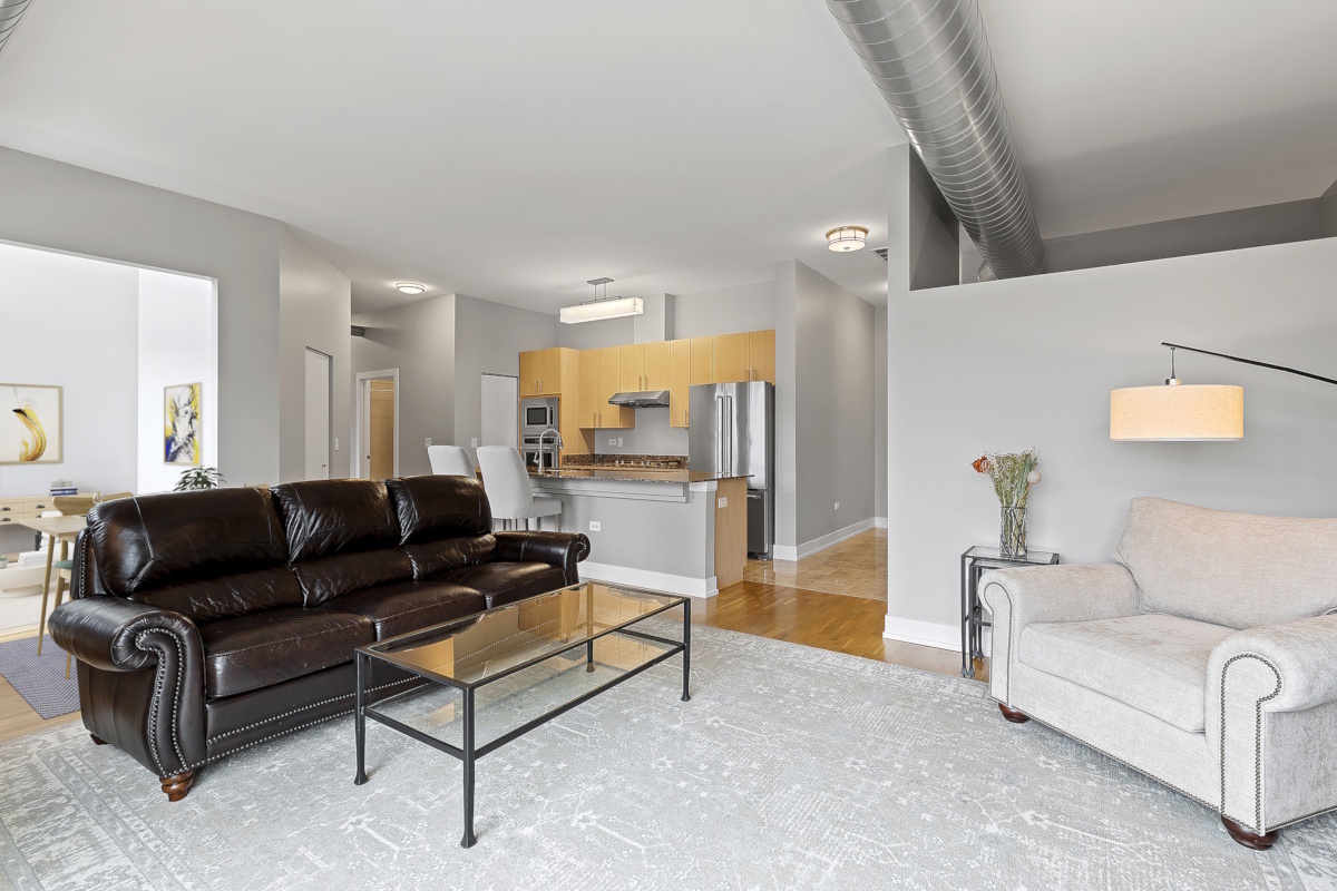 Property Photo: 1155 W Madison Street 603 IL 60607