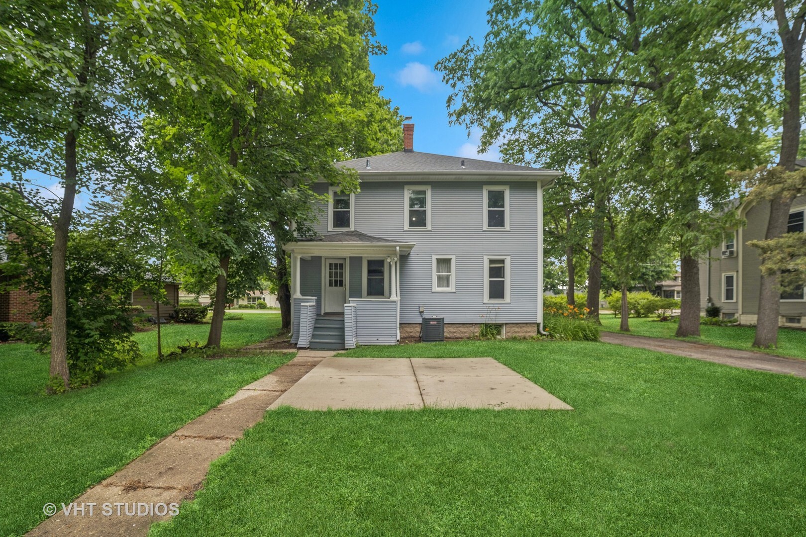 Property Photo:  2S234 Harter Road  IL 60119 