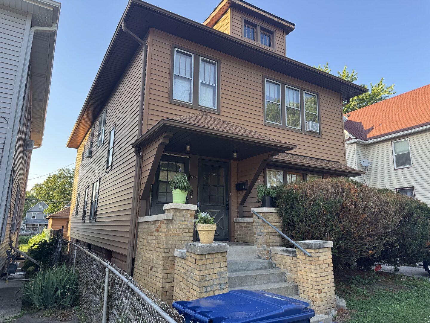 Property Photo: 538 May Street IL 60085