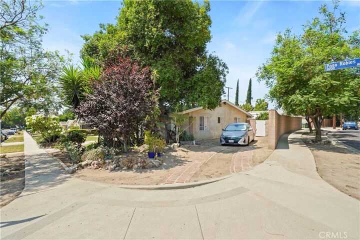 Property Photo:  11255 Paso Robles Ave  CA 91344 