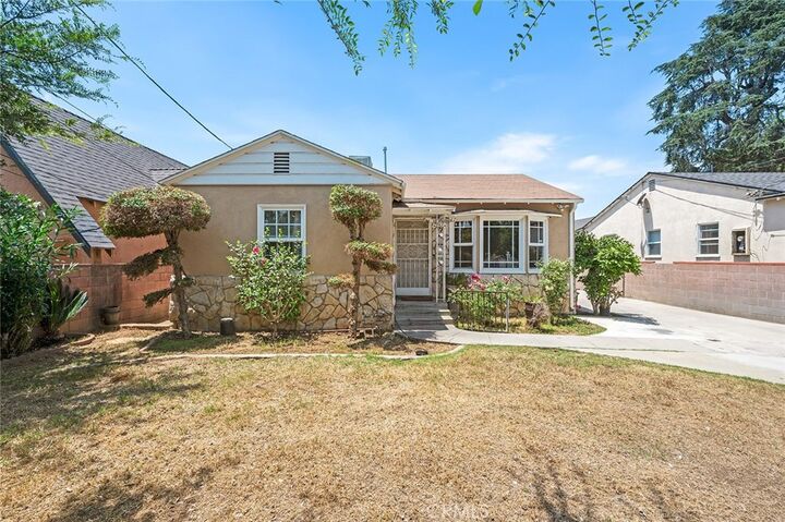 Property Photo:  626 Omelveny Avenue  CA 91340 