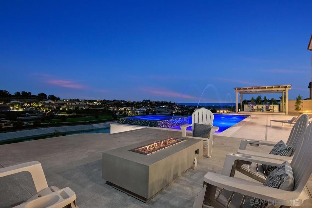 Property Photo: 8451 Hidden Cove Way CA 92127