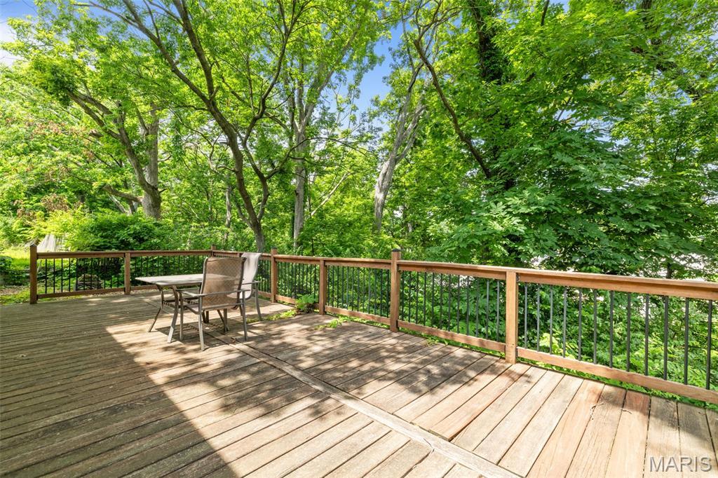 Property Photo: 9609 Twincrest Drive MO 63126