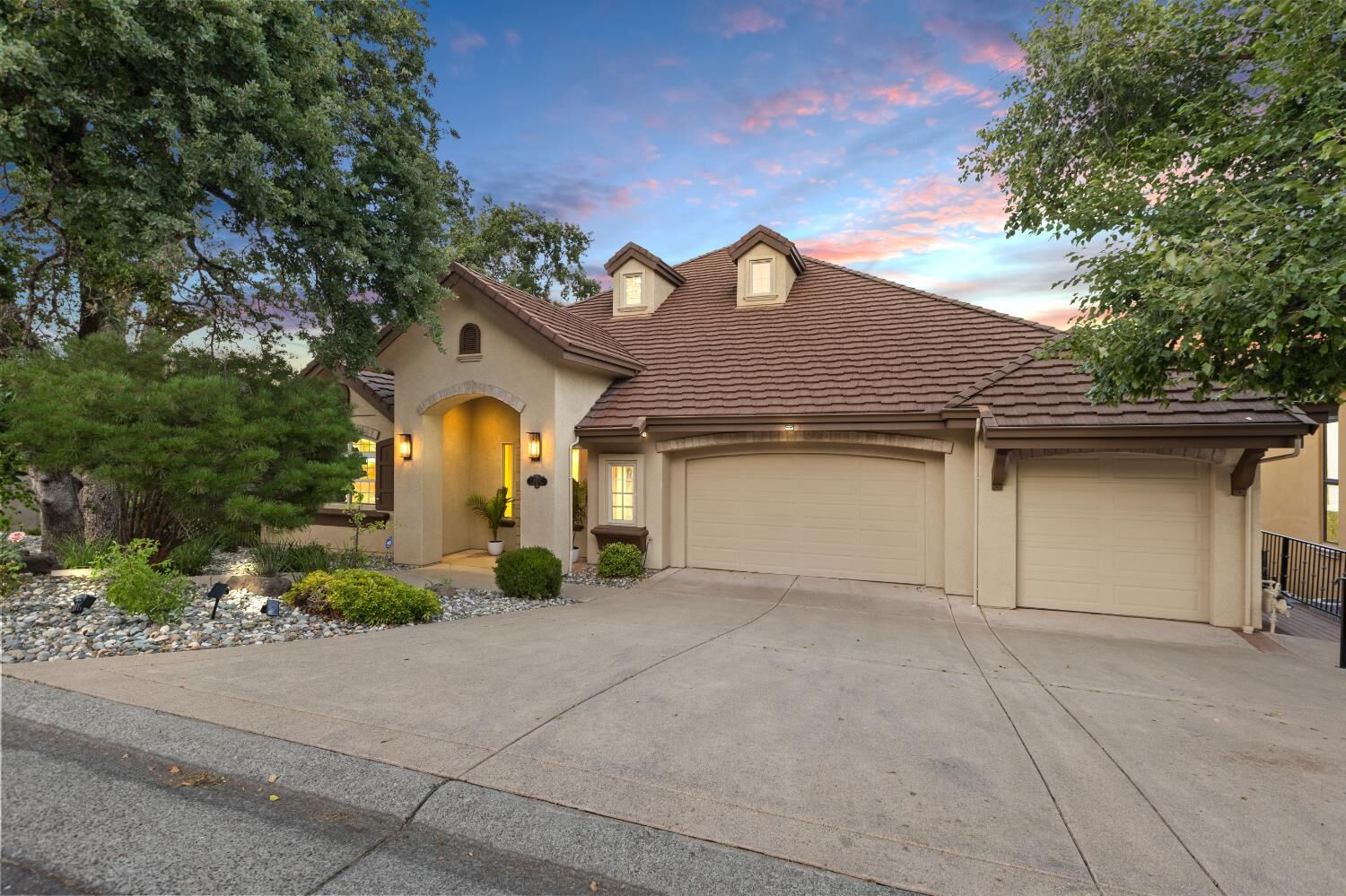 Property Photo:  4031 Clubview Court  CA 95765 