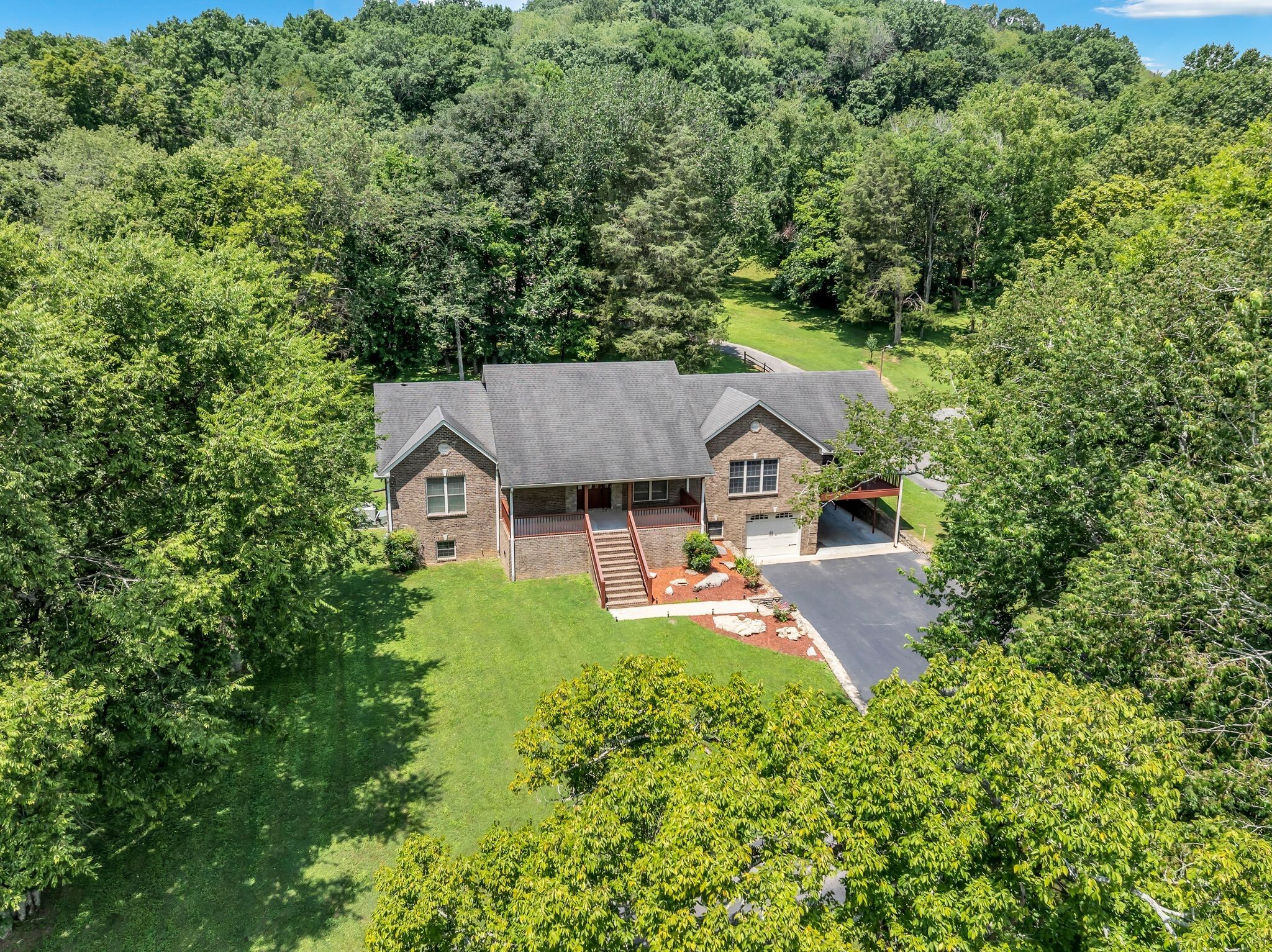 Property Photo: 4748 Lickton Pike TN 37189
