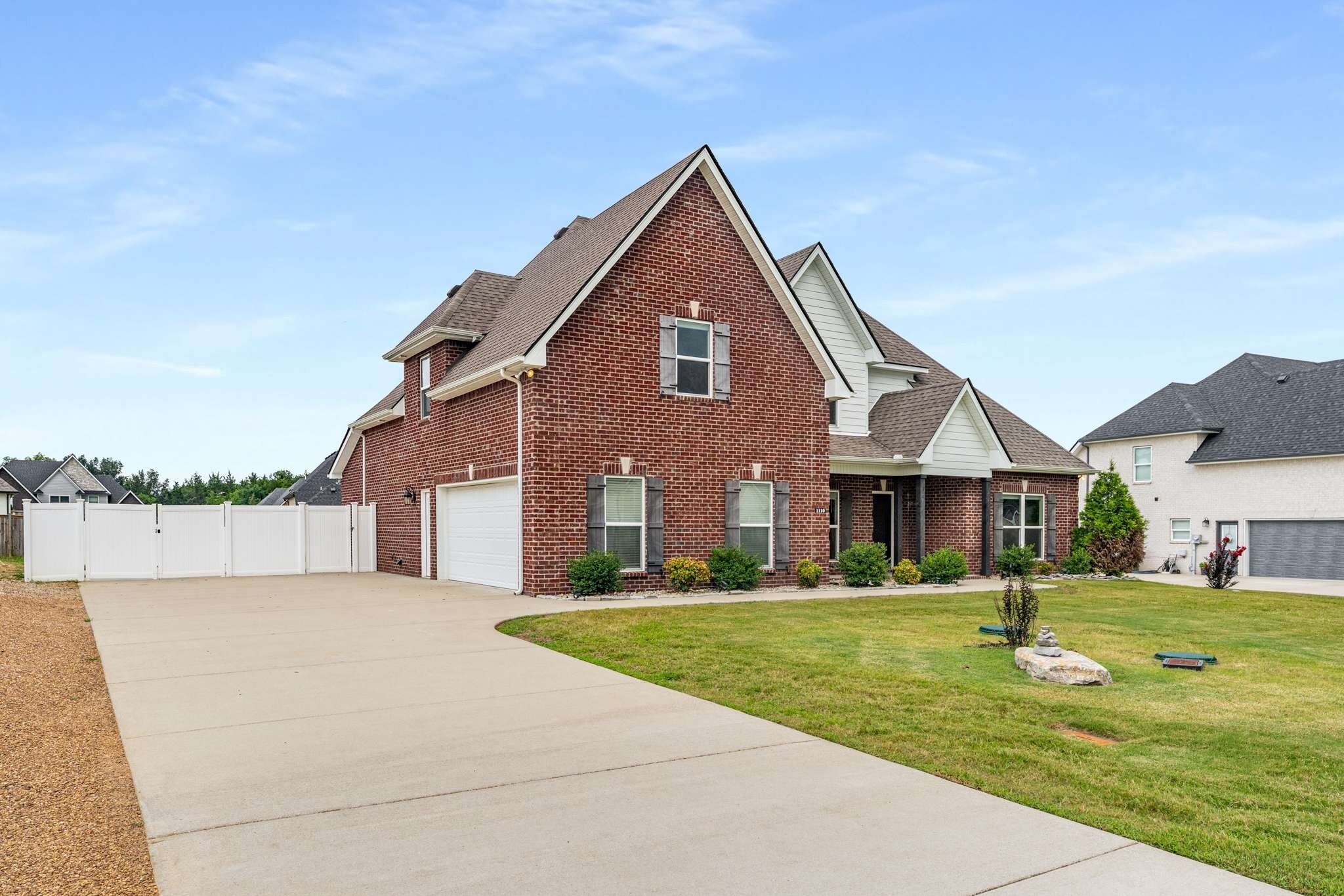 Property Photo:  1110 Escalade Ct  TN 37085 