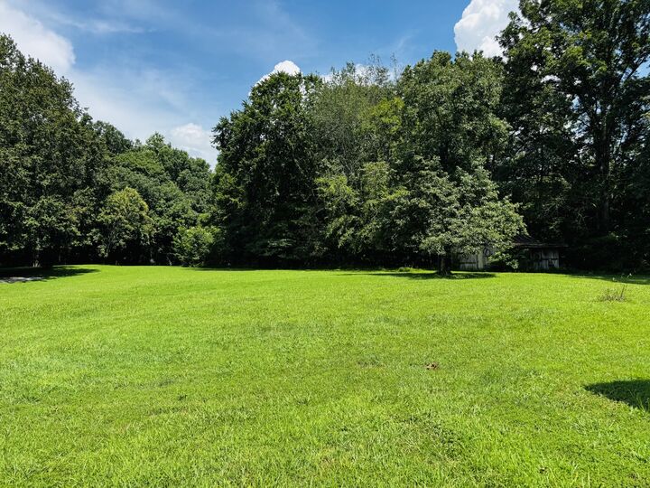 Property Photo:  2095 Mosley Ferry Rd  TN 37035 