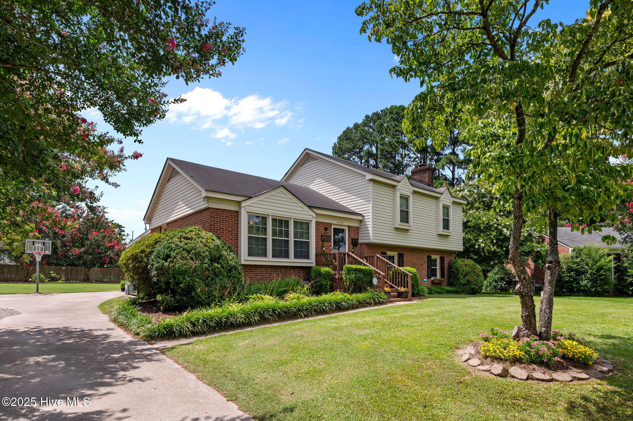 Property Photo: 1600 Westhills Drive NC 27886
