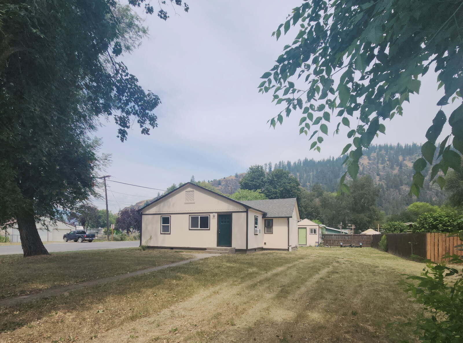 Property Photo: 380 W 5th Ave WA 99141