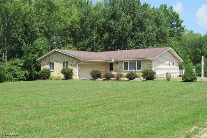 1372 Harpersfield Road  Geneva OH 44041 photo