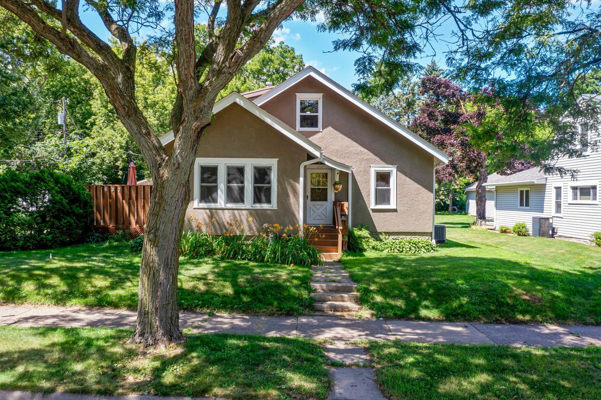 Property Photo:  637 Hazel Street N  MN 55119 