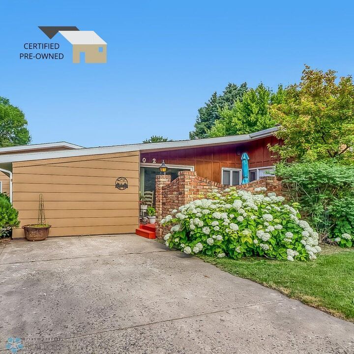 Property Photo:  202 12th Avenue N  ND 58012 